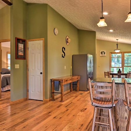 Villa Charming Galax Retreat With Wraparound Deck! Extérieur photo